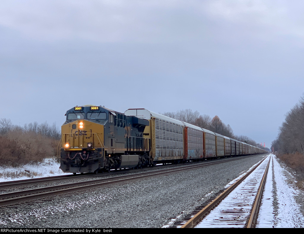 CSX 3061 on Q264